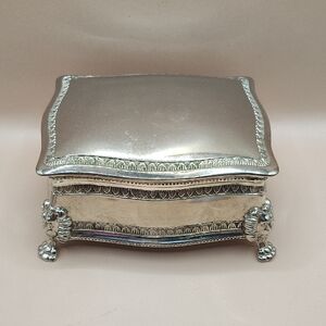 Vintage Lion Head Footed Italian Style Silver Metal Jewelry Box 5.75x4.5x2.5"